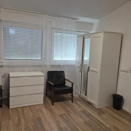 Nektarios Bulus Lägenhet